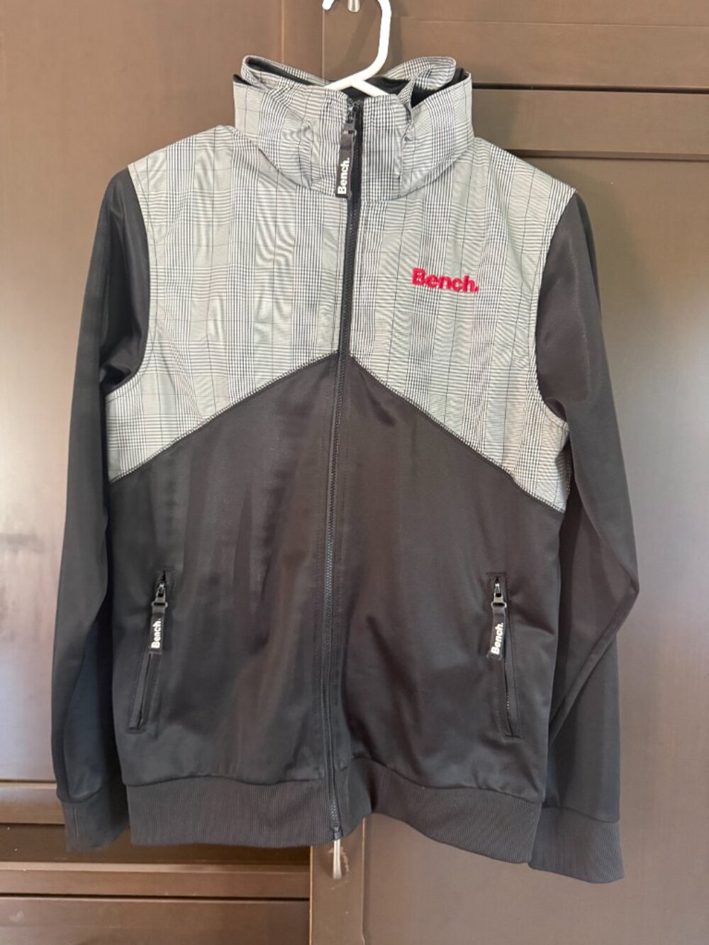 Bench Softshell Jacket | Youth 13/14 | Fits Women's XS | Black & Grey Plaid